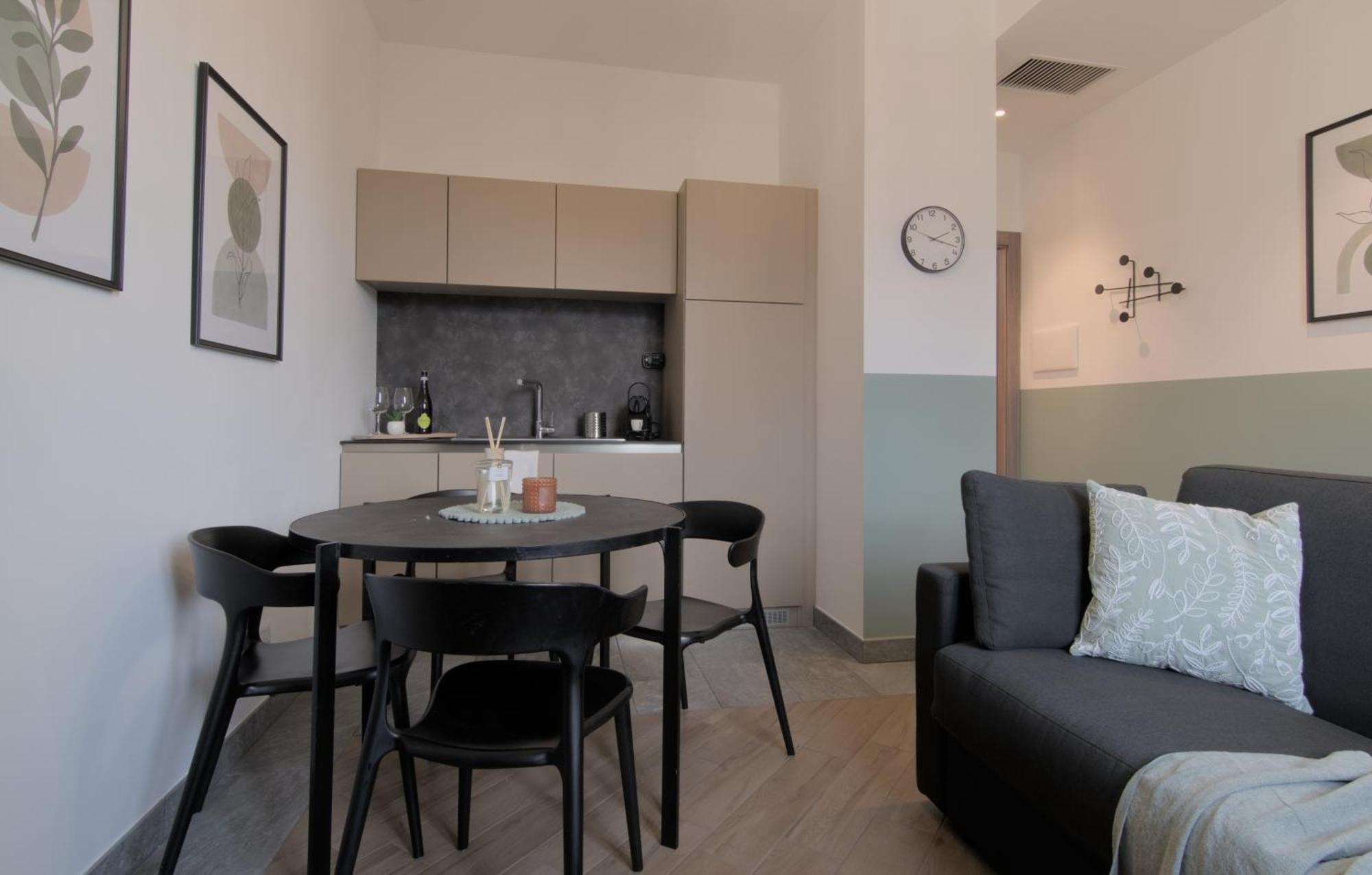 Ca Del Lasco - Modern Apartments In Classic Villa เบลลาโน ภายนอก รูปภาพ
